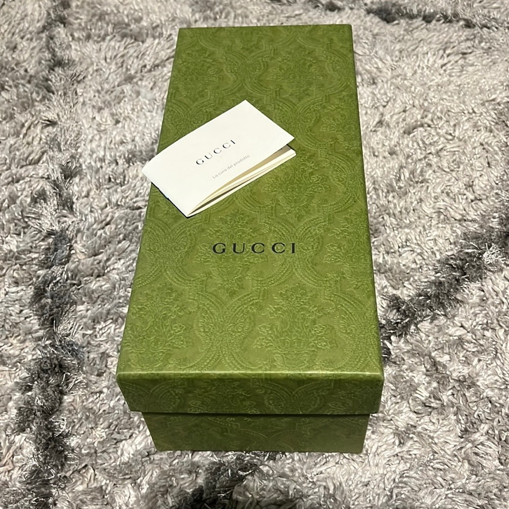 Gucci box